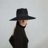 Wide-brimmed fedora hat