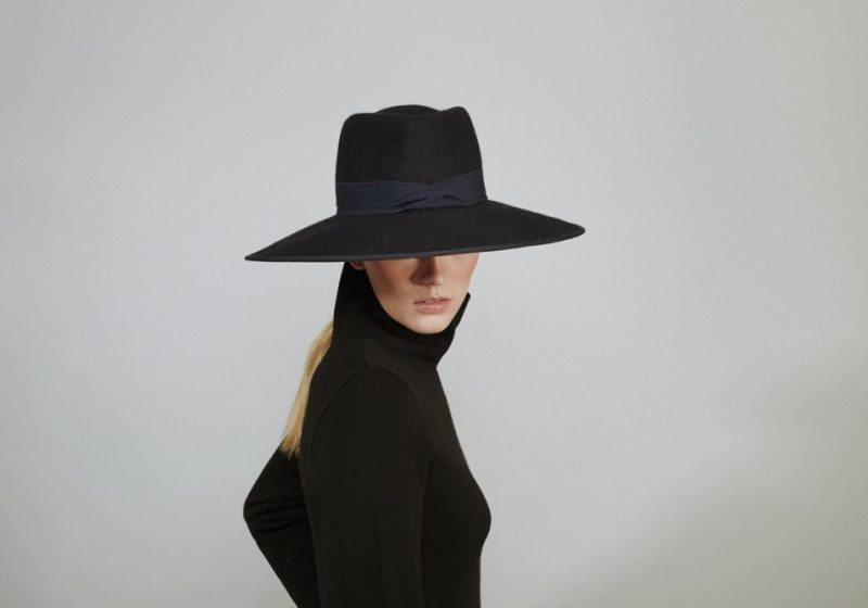 Wide-brimmed fedora hat