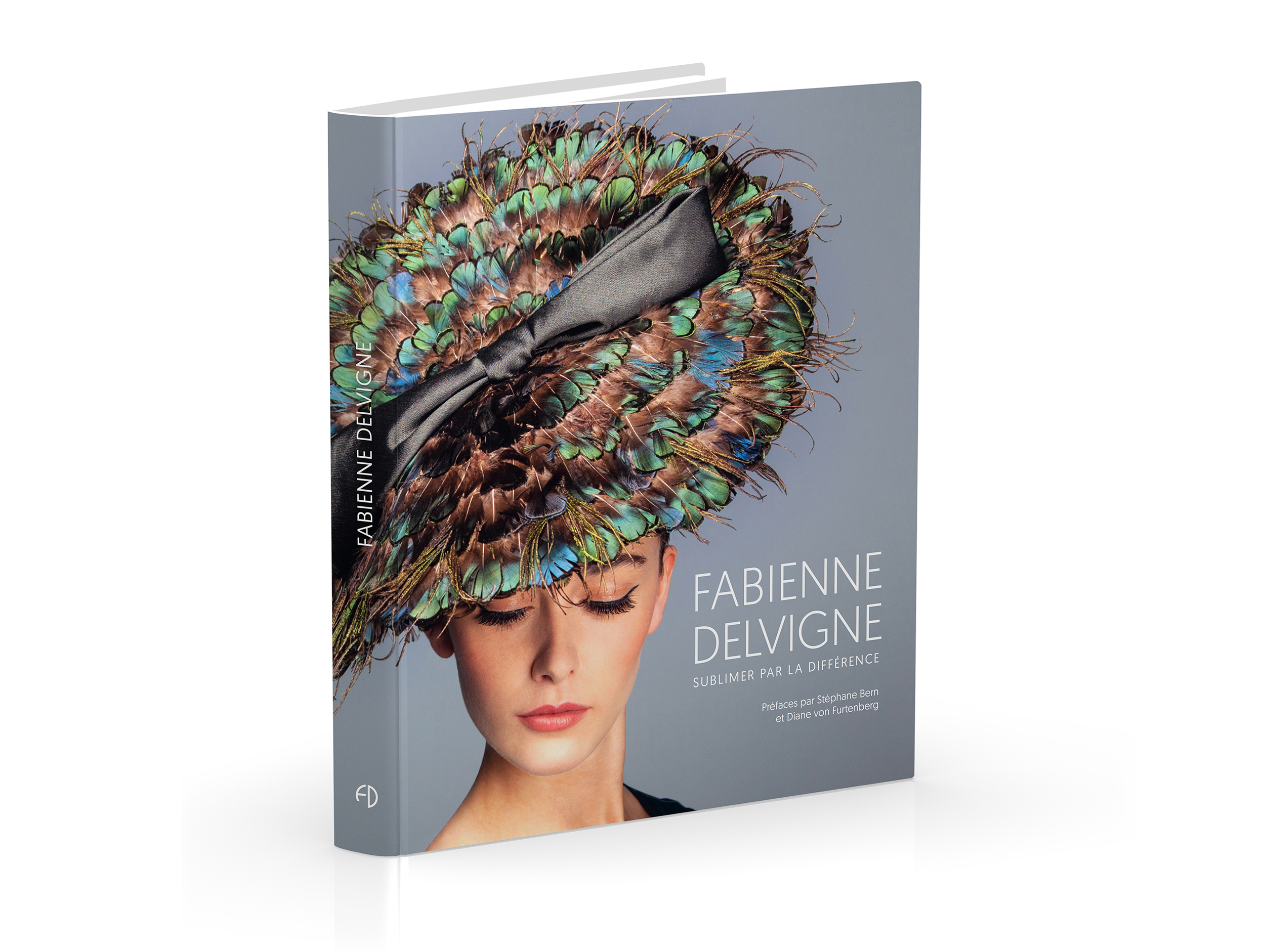 The book traces the exceptional career of Fabienne Delvigne, the hat designer and craftswoman who creates high-end luxury products.