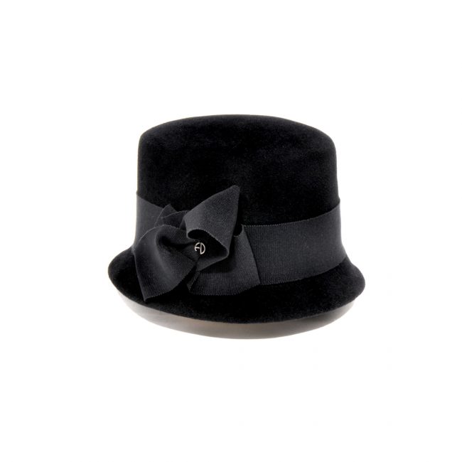 Joséphine chapeau cloche noir noeud