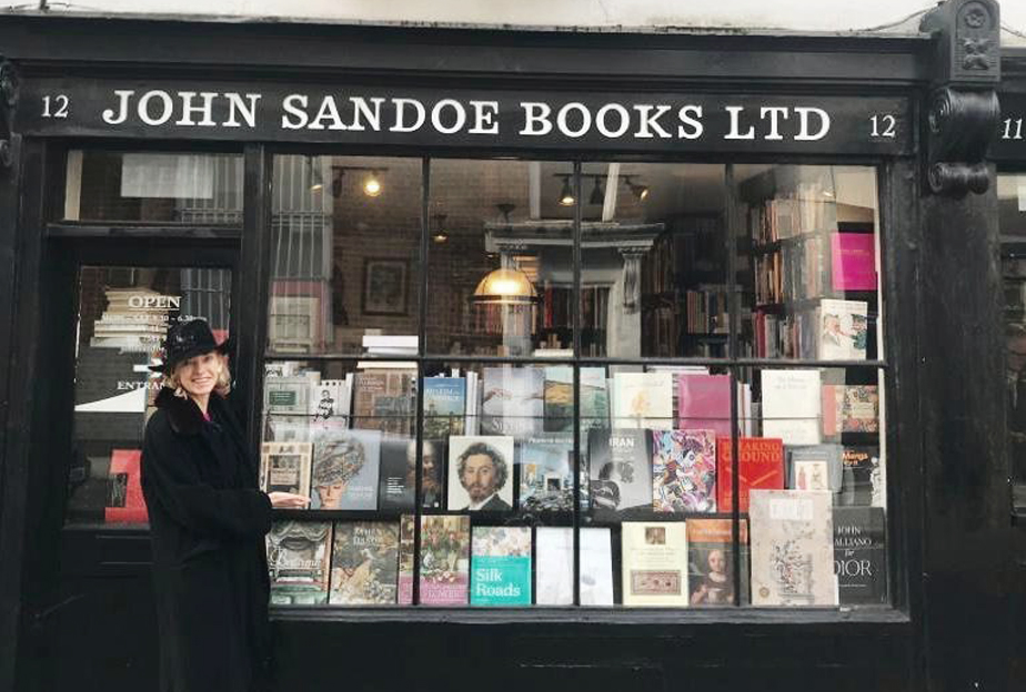 Het boek "Sublimating through Difference" verkocht bij John Sandoe Books in Londen.