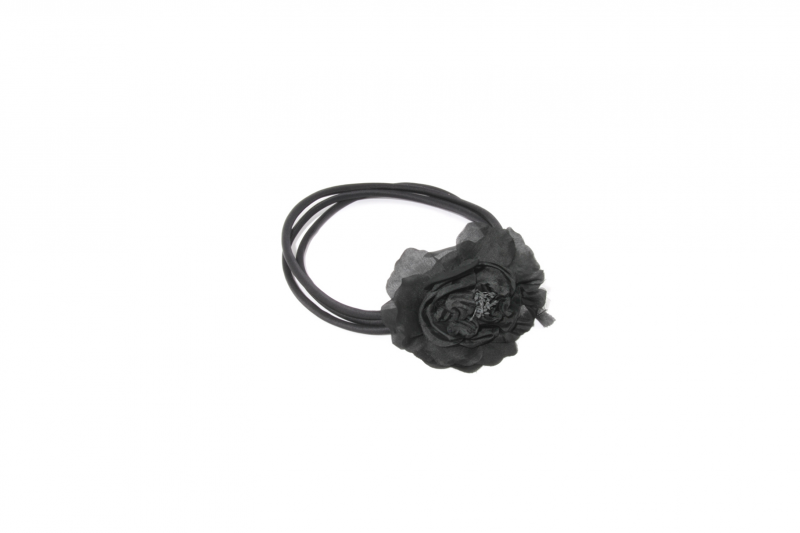 FMaison Fabienne-Delvigne-Serre-tête fleuri-Cassandra-Soie-Noir-Fleur-Canevas-LD