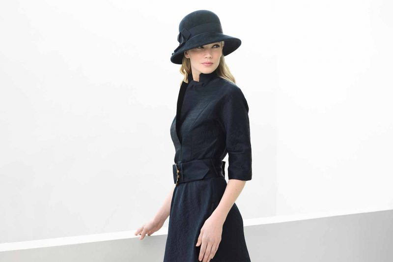 FabienneDelvigne-BellHat-Chinaty-Velvet-donkerBlue-Canevas-LD-PS