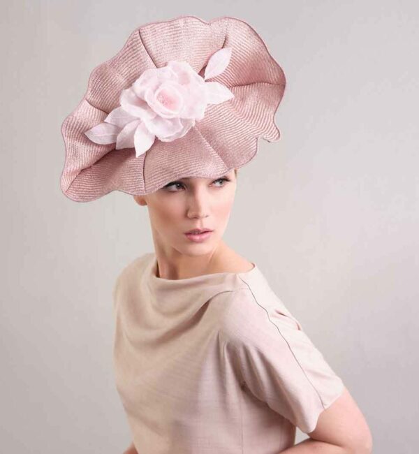 Fabienne Delvigne - Elisea - rose poudré - collection chapeaux couture
