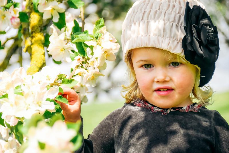 Fabienne Delvigne - Hat Candy -Pink black flower- FR