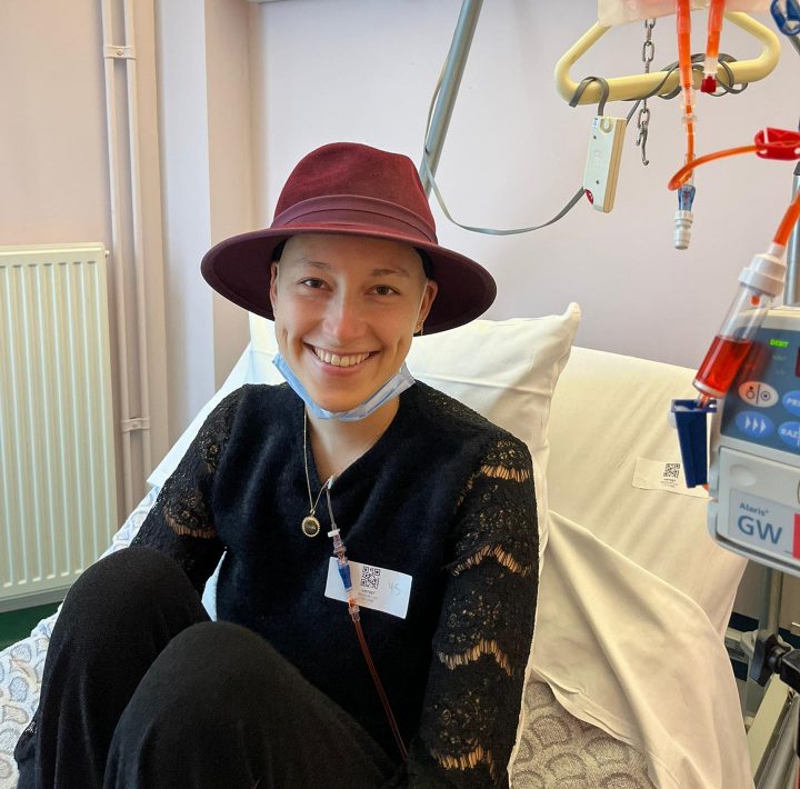 Fabienne Delvigne - Patiente Léa -chapeau Caring Hat- hopital chimio