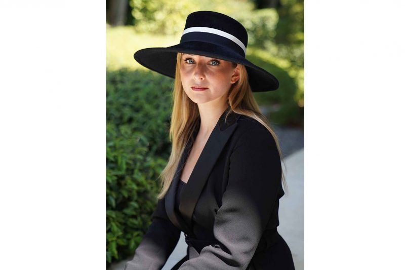 Velvet felt Hepburn Hat