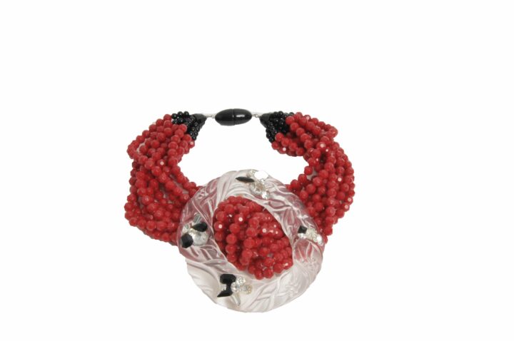 red pearl necklace - Maison Fabienne Delvigne