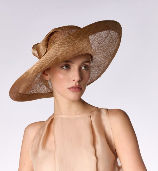 Chapeau Élégant Camel Fibre Naturelle Maison Fabienne Delvigne Santana