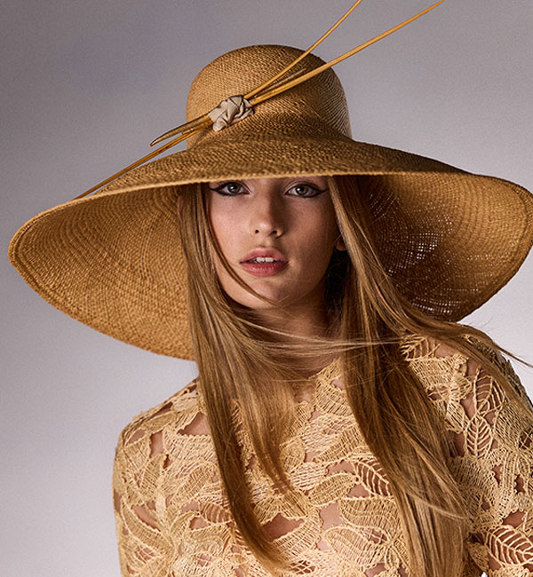Chapeau en paille - géant - capeline